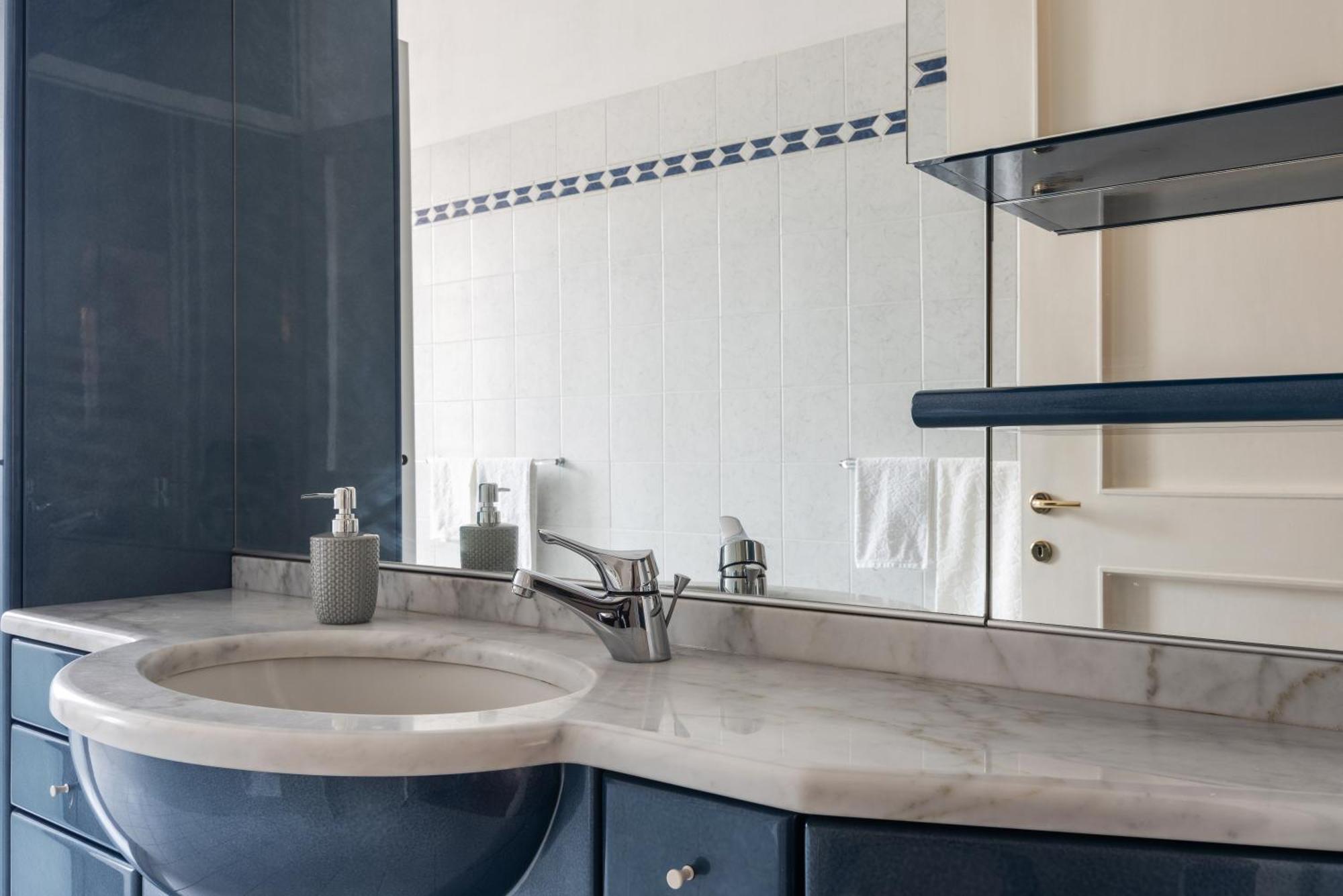 Apartament Il Bilocale Con Terrazzo Dei Marchesi Mediolan Zewnętrze zdjęcie